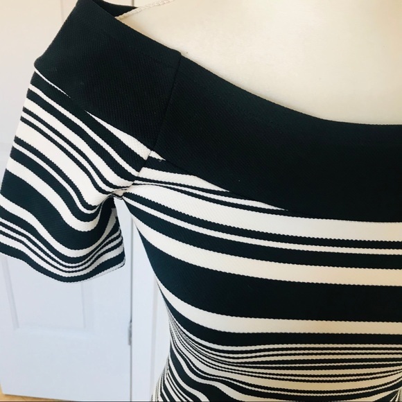 Michael Kors STRIPED OFF-THE-SHOULDER SHEATH DRESS - Picture 12 of 15